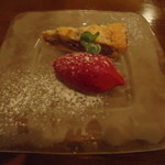 フォセッタ - ・フランボワーズ・ソルべ
      ・さつま芋のアイスクリーム・キャラメルソース
      