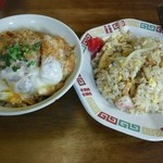 Chirirenge - セットのカツ丼と焼きめし。