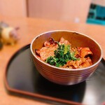 豚丼 じゅじゅ庵 - 