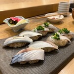 Sushi Katsu - ◯光すし¥1,000
                      …にぎり8かん、サラダ、香の物、お椀。
                      こちらは、光り物だけの握りだそう。