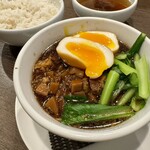四川 郷土菜 シャンバァロウ - 台湾名菜 ルーロウハン(郷巴佬魯肉飯) 1450円