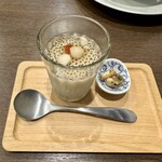 四川 郷土菜 シャンバァロウ - ランチのデザート（杏仁豆腐）