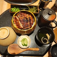 うなぎ四代目菊川 東京駅黒塀横丁店 - 