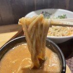 麺のようじ - 濃厚鶏の旨み