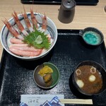 おけしょう鮮魚の海中苑 - かに　海老丼(2200円)