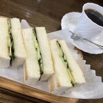 しゃん - ブレンド コーヒー／550円
            海苔トースト／600円