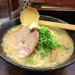 らーめん萬○屋 - 濃厚味噌ラーメン 大盛 750円