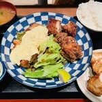 Morikawa - 揚げ鶏定食＋むね肉唐揚げ 1,600円也