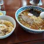 中華料理 千里 - 半チャーハンラーメンセット