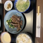 Sumiyaki Gyuu Tan Akabee Bunt En - 厚切り牛タン定食！