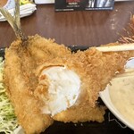 ろく水産 - エビフライ断面