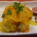 食彩ダイニング 紅独楽 - 揚げた魚と野菜のマリネ
