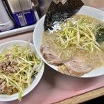 ラーメンかいざん - かいざんラーメン、ネギ丼