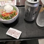 Yoshinoya - ポテサラと缶ビール