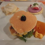 当日もマスコミの取材対応してたみたい。