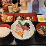 Yamanoya Ichiba - 魚と肉両方食べられます。