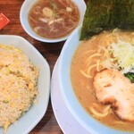 ラーメン清六家 - 料理写真:豚骨ラーメン醤油＆特製チャーハン