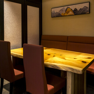 全席完全個室で落ち着いた寛ぎ空間