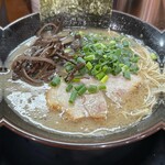 博多長浜らーめん ぼたん - ラーメン