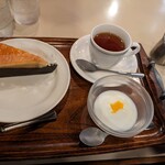 シャモニーモンブラン - チーズケーキセット(飲み物は紅茶)