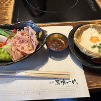飛騨牛一頭家 馬喰一代 銀座 - サラダとお豆腐