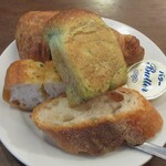 進々堂 - 食べ放題のパン