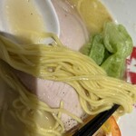 鶏そば 朱雀 - 麺シコシコややプツ