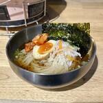 Okada Seinikuten - 冷麺 700円