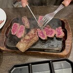 やっぱりステーキ  - レアを好きな焼き加減で