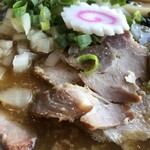 自家製麺 手もみラーメン 来楽軒 - チャーシュー