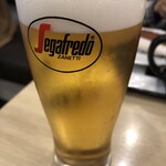 Segafuredo - セガフレードのビールは４００円で結構割安な感じですよね。