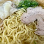 Shinasoba Isshin - 喉越しの良い 中細縮れ麺