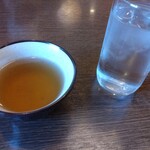 駒そば亭 - そば茶とお冷が飲み放題です