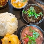 りぴぃーと - カレー4種＋本日のおかず