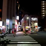 麺屋 ごとう - 駅前からも見える。