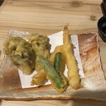 黒豚しゃぶしゃぶと溶岩焼きが 自慢の居酒屋 くろ屋 - 