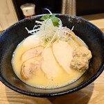 Toriyama - 濃厚特選鶏白湯らーめん