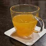 バー エイジング - ミカンのホットカクテル