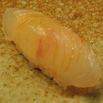 すし家 一柳 - ひらめ