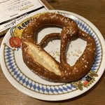 SARU BACON - プレッツェル