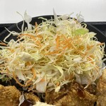 吉野家 - 2023/11/22
            タルタル南蛮から揚げ定食 大飯 798円→598円
            ✴︎朝活クーポン -200円