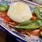 La Piccola Tavola - 埼玉県榎本農園のミニトマトとイタリア産水牛のモッツァレラのカプレーゼ