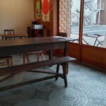 moni morning - 店内