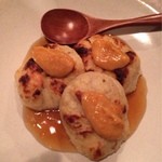 ちそう屋 コイン - 里芋焼まんじゅう うに味噌添え 780円。