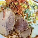 麺's ラッキーパンチ - ウデ肉チャーシューが旨すぎる！