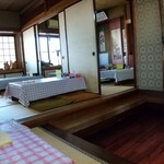 芳来軒 - 店内