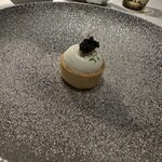 RISTORANTE OZIO - フロマージュブランのババロアとキャビアのタルト