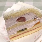 コージーコーナー - 苺のフルーツケーキ