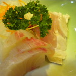 味のなかがわ - 両方の定食に付く、刺身。