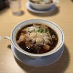 らーめん 鱗 - 溜り醤油らーめん 850円